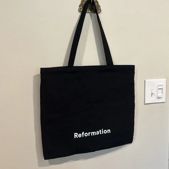 REFORMATION Tote Bag NWOT - Picture 2 of 6